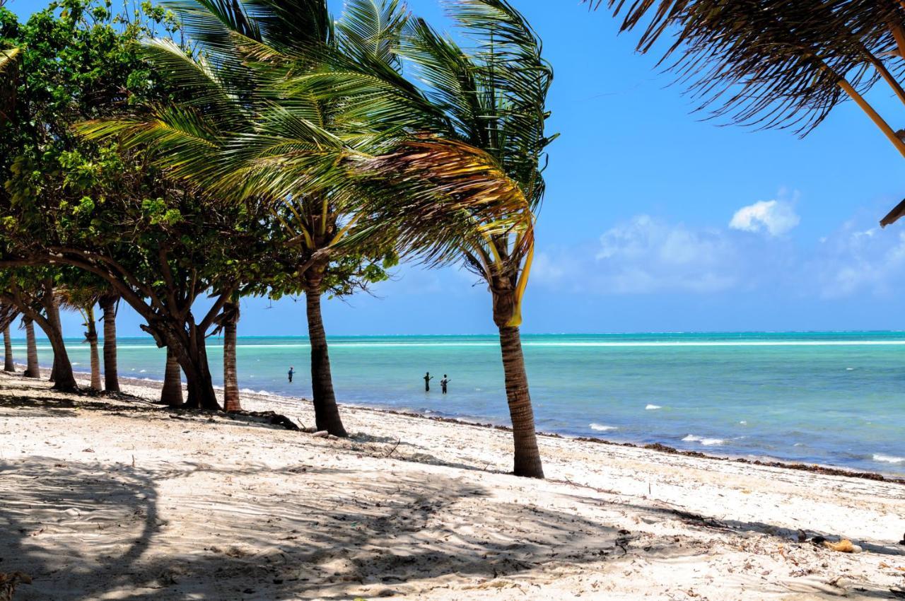 Twiga Beach Resort & Spa Watamu Kültér fotó